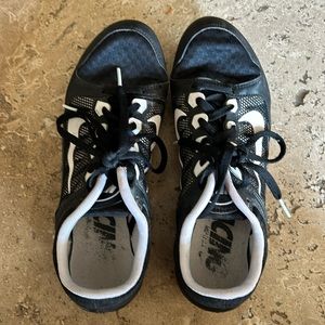 Track and field Nike sprinting spikes. Size 7. Black and White. Running shoes.